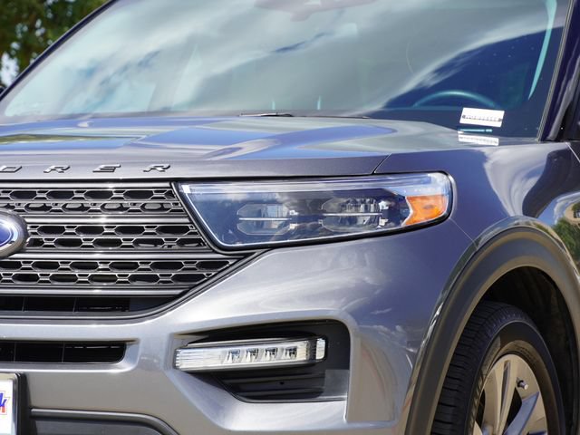 Used 2022 Ford Explorer XLT w/ Equipment Group 202A RWD image 4