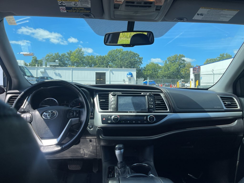 Used 2016 Toyota Highlander XLE FWD image 21