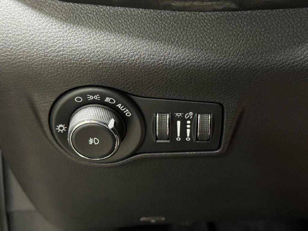 New 2026 Jeep Compass Trailhawk AWD/4WD image 17