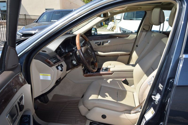 Used 2013 Mercedes-Benz E 350 4MATIC image 20