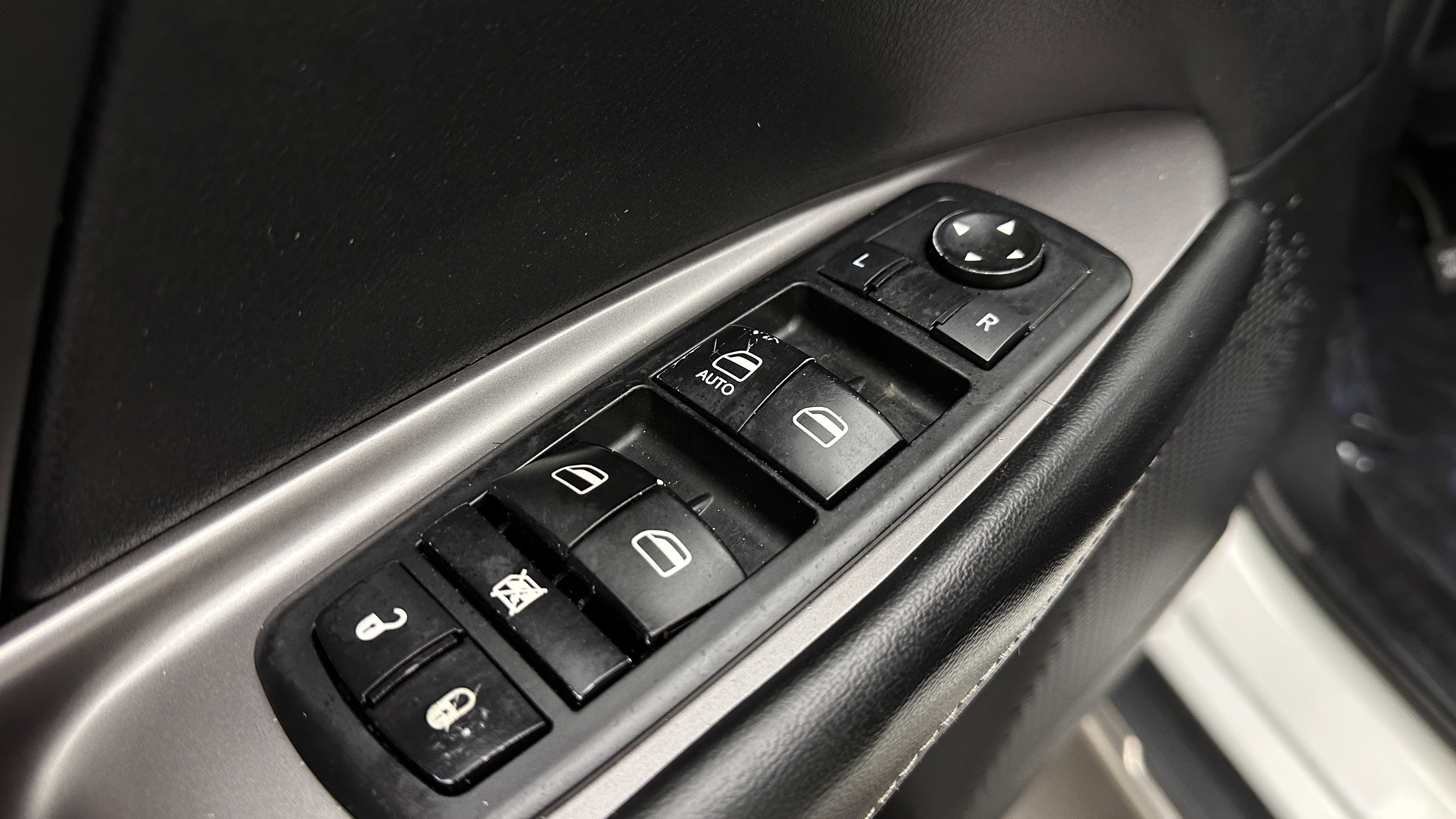 Used 2016 Dodge Journey Crossroad FWD image 13