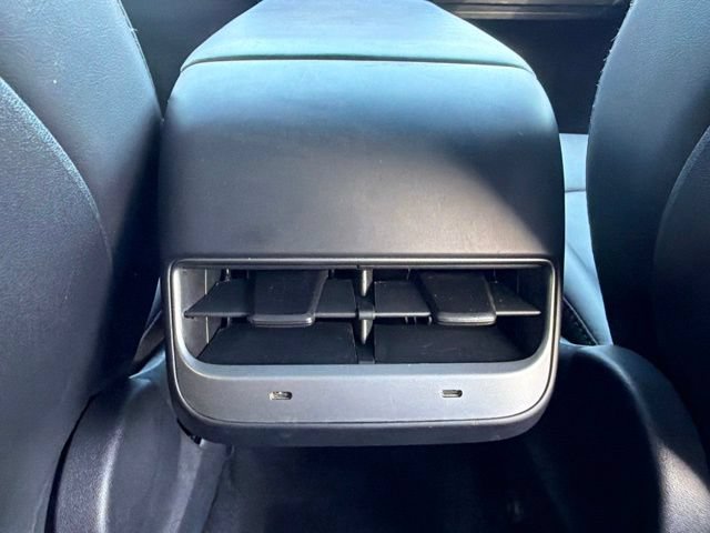 Used 2021 Tesla Model Y Long Range AWD/4WD image 16