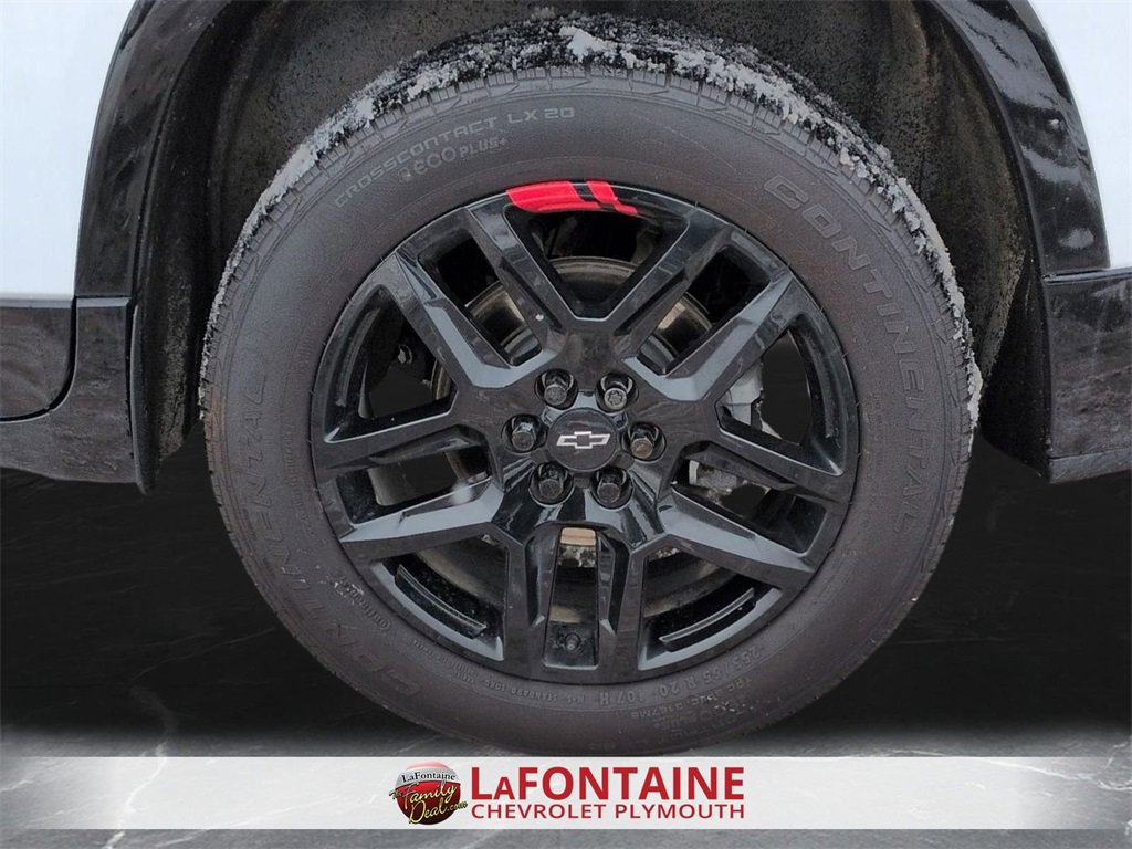 Used 2023 Chevrolet Traverse Premier w/ Redline Edition image 34