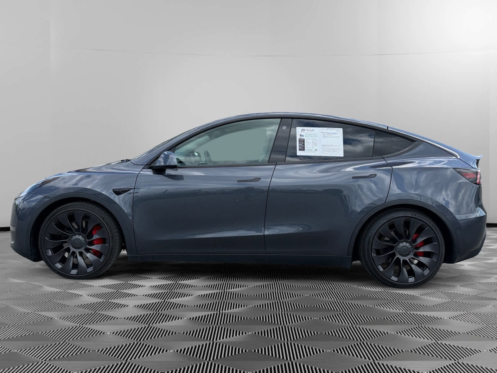 Used 2022 Tesla Model Y Performance image 2