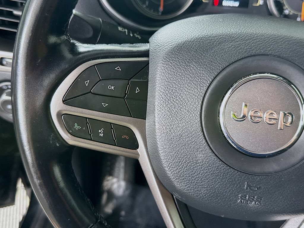 Used 2021 Jeep Cherokee Latitude Plus AWD/4WD image 21