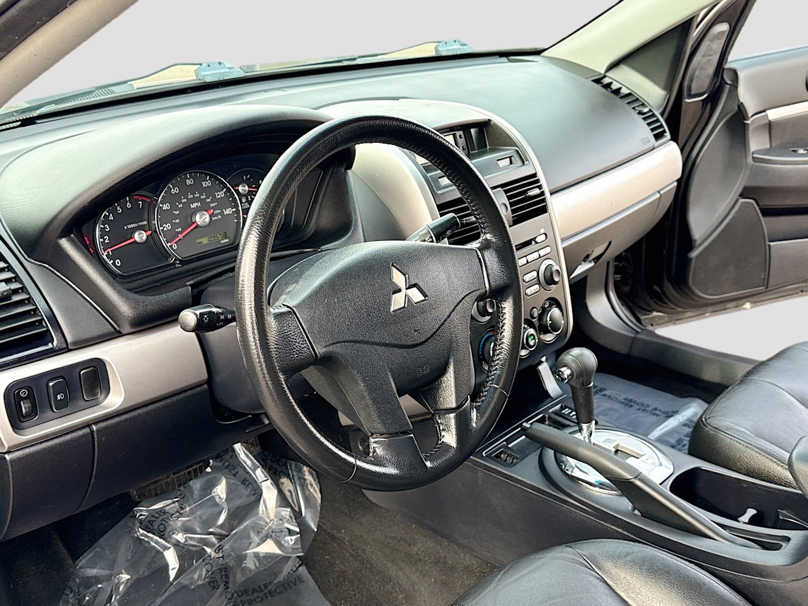 Used 2007 Mitsubishi Galant ES image 4