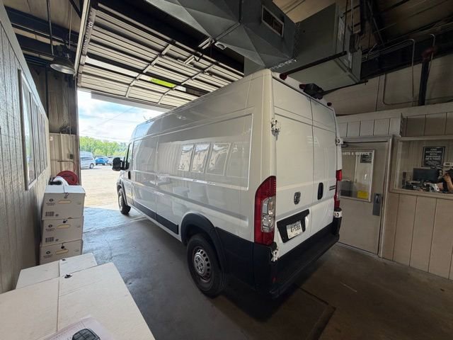 Used 2024 RAM ProMaster 2500 w/ Convenience Group image 3