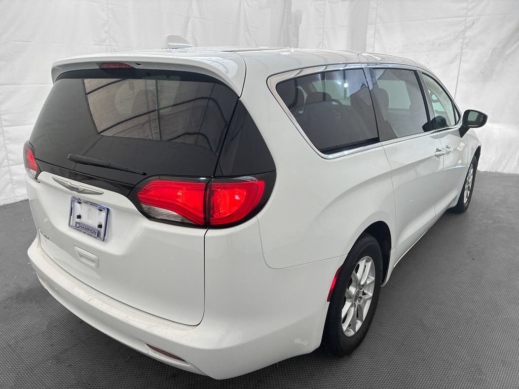 Used 2020 Chrysler Voyager LX w/ Cold Weather Group FWD image 6
