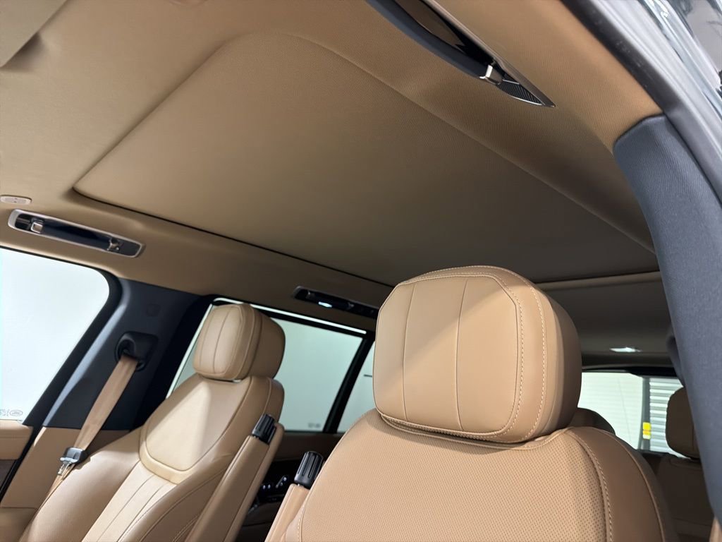 New 2026 Land Rover Range Rover Long Wheelbase SE image 19