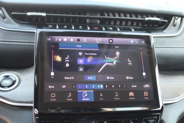Used 2023 Jeep Grand Cherokee L Limited AWD/4WD image 24