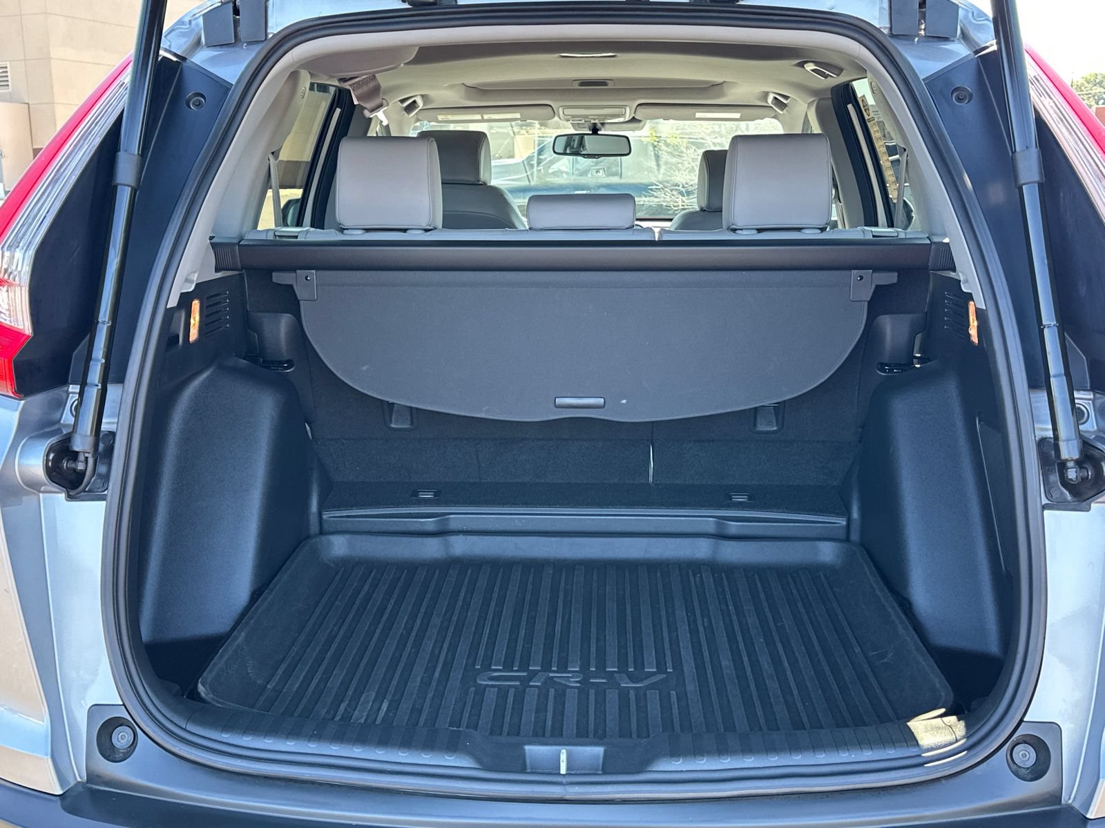 Used 2017 Honda CR-V Touring image 16