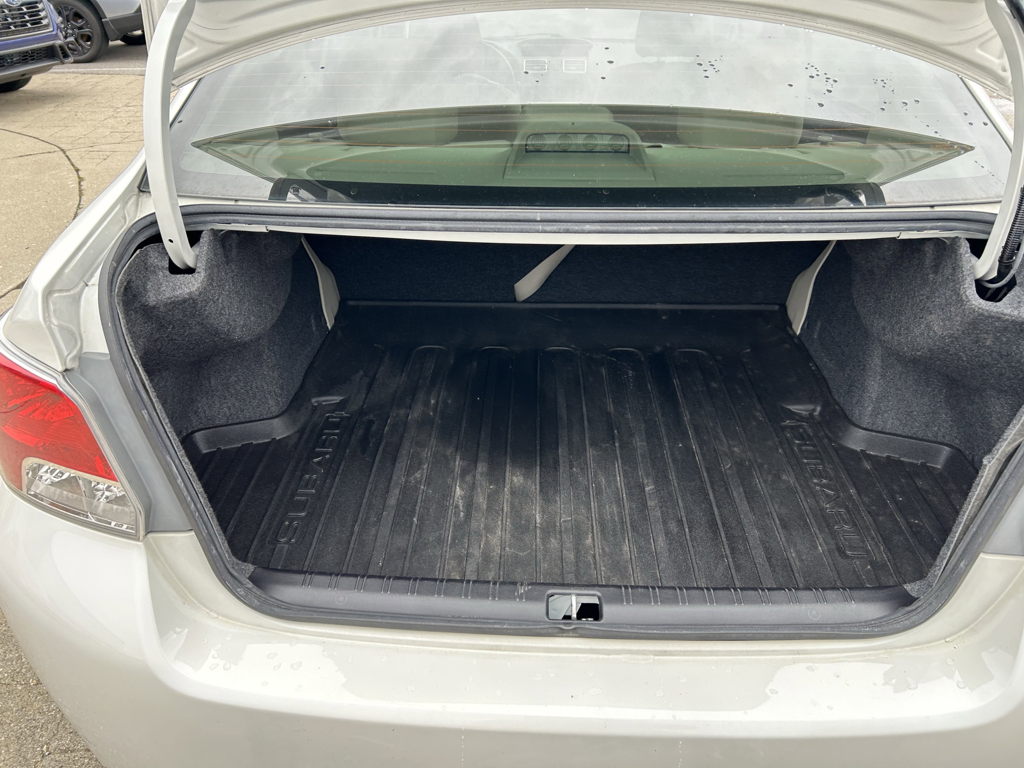 Used 2016 Subaru Impreza 2.0i Premium image 24