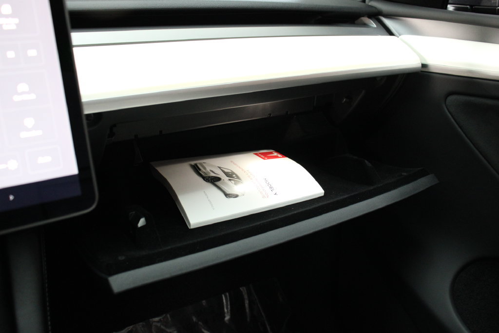 Used 2023 Tesla Model Y Long Range AWD/4WD image 17