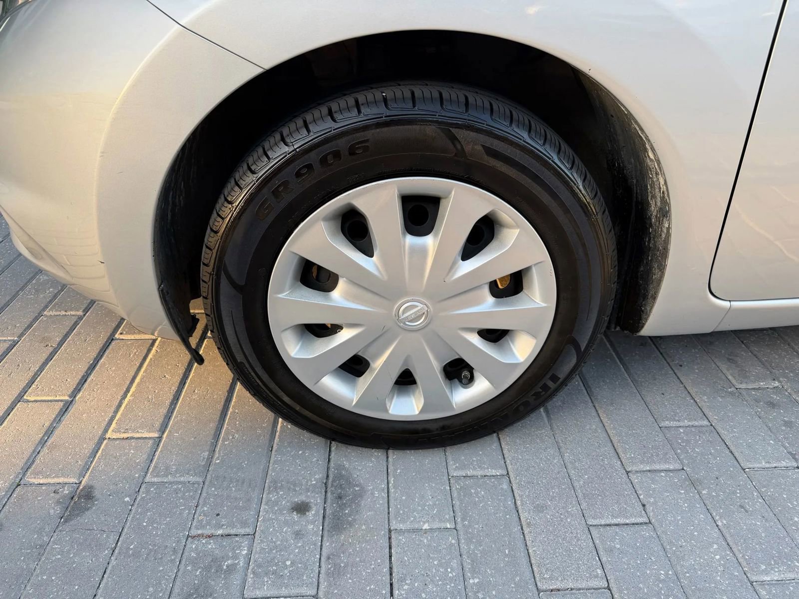 Used 2016 Nissan Versa Note SV image 9