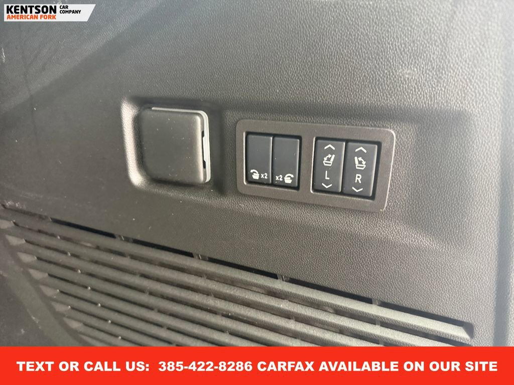 Used 2025 GMC Yukon Denali image 43