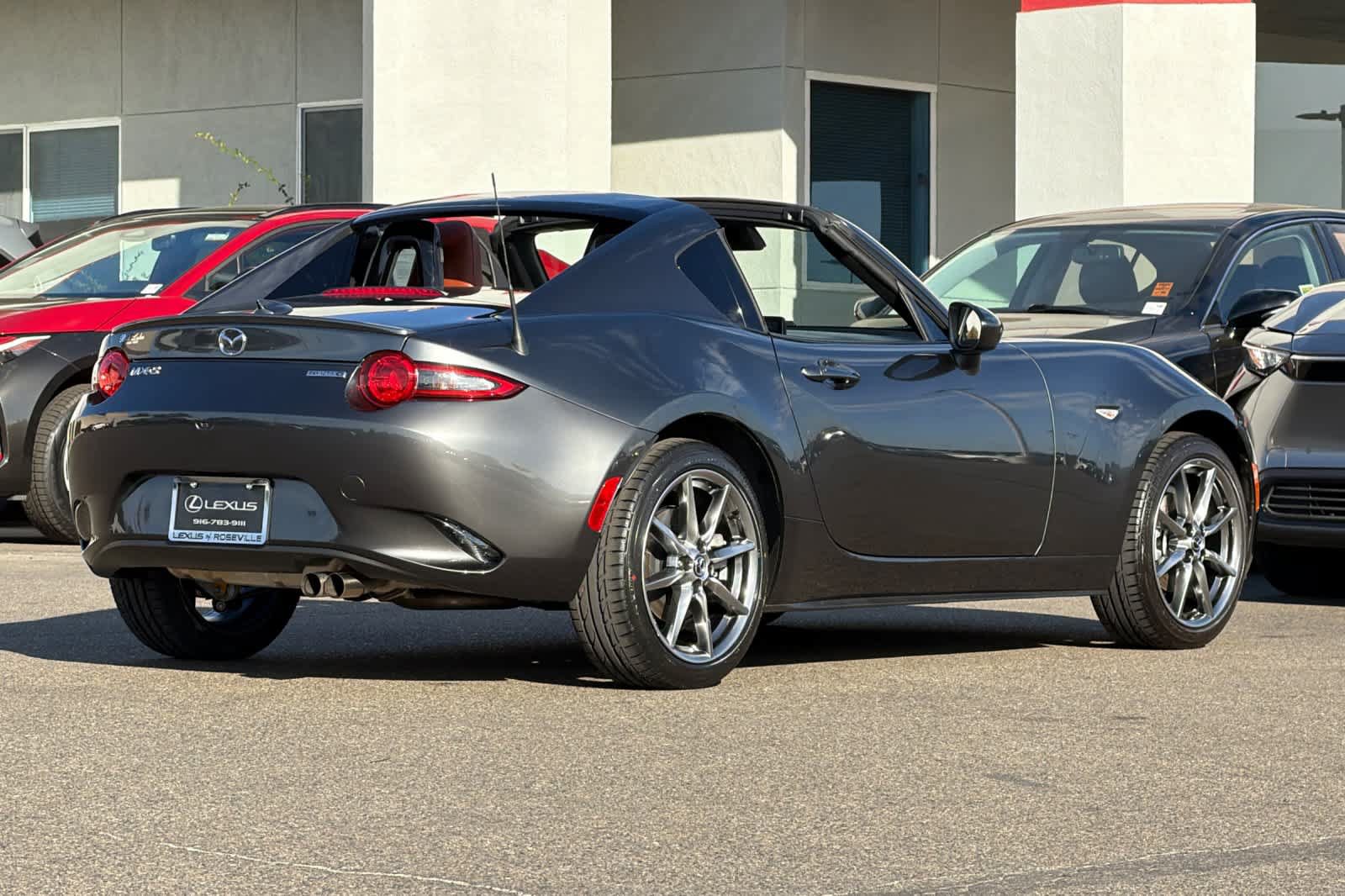 Used 2022 MAZDA MX-5 Miata RF Grand Touring RWD image 2