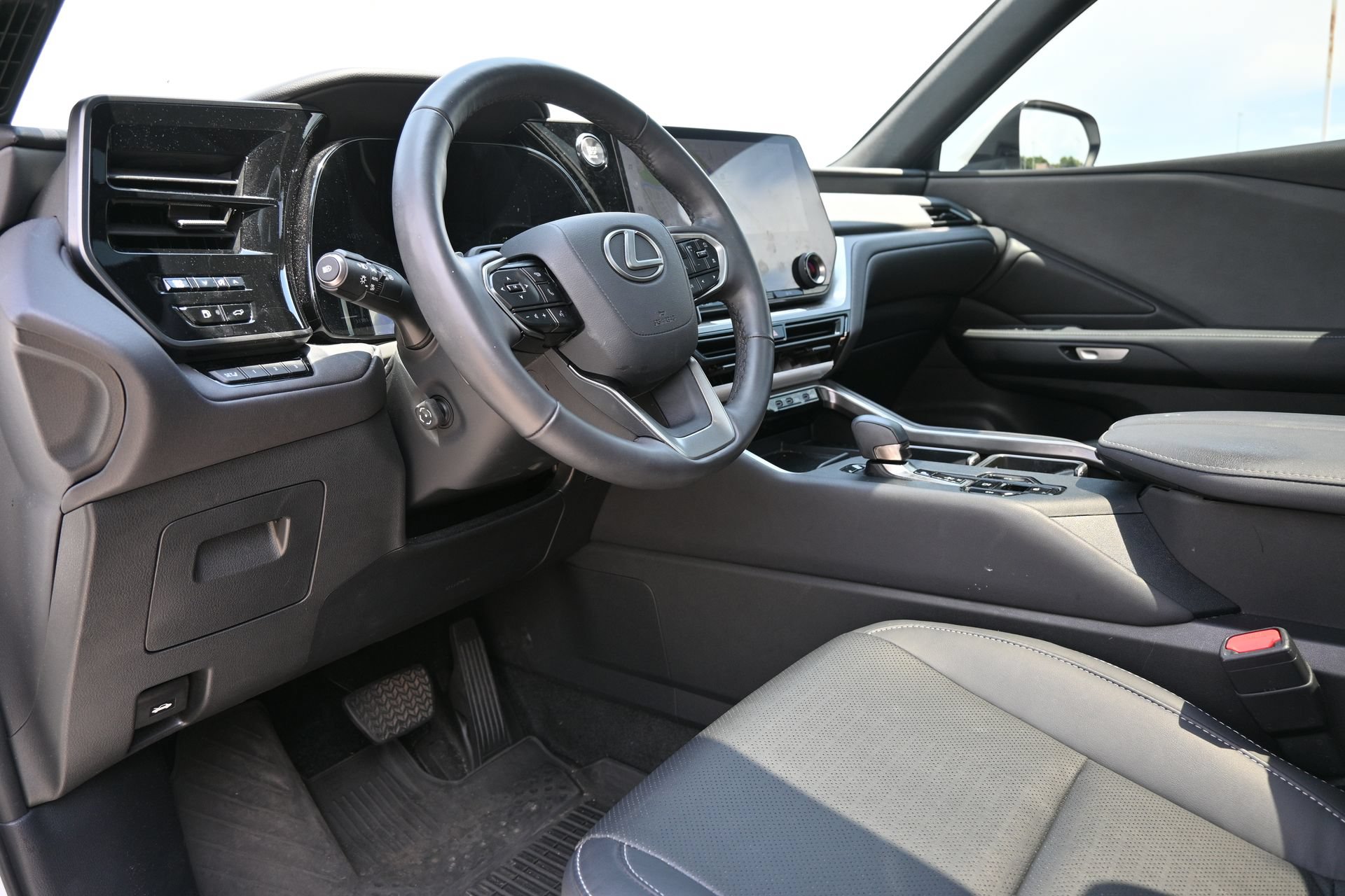 Used 2024 Lexus TX 350 FWD w/ Captains Chair Package image 18