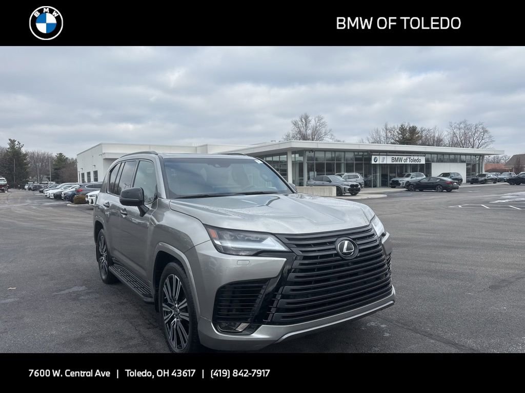 Used 2023 Lexus LX 600 4WD w/ Luxury Package