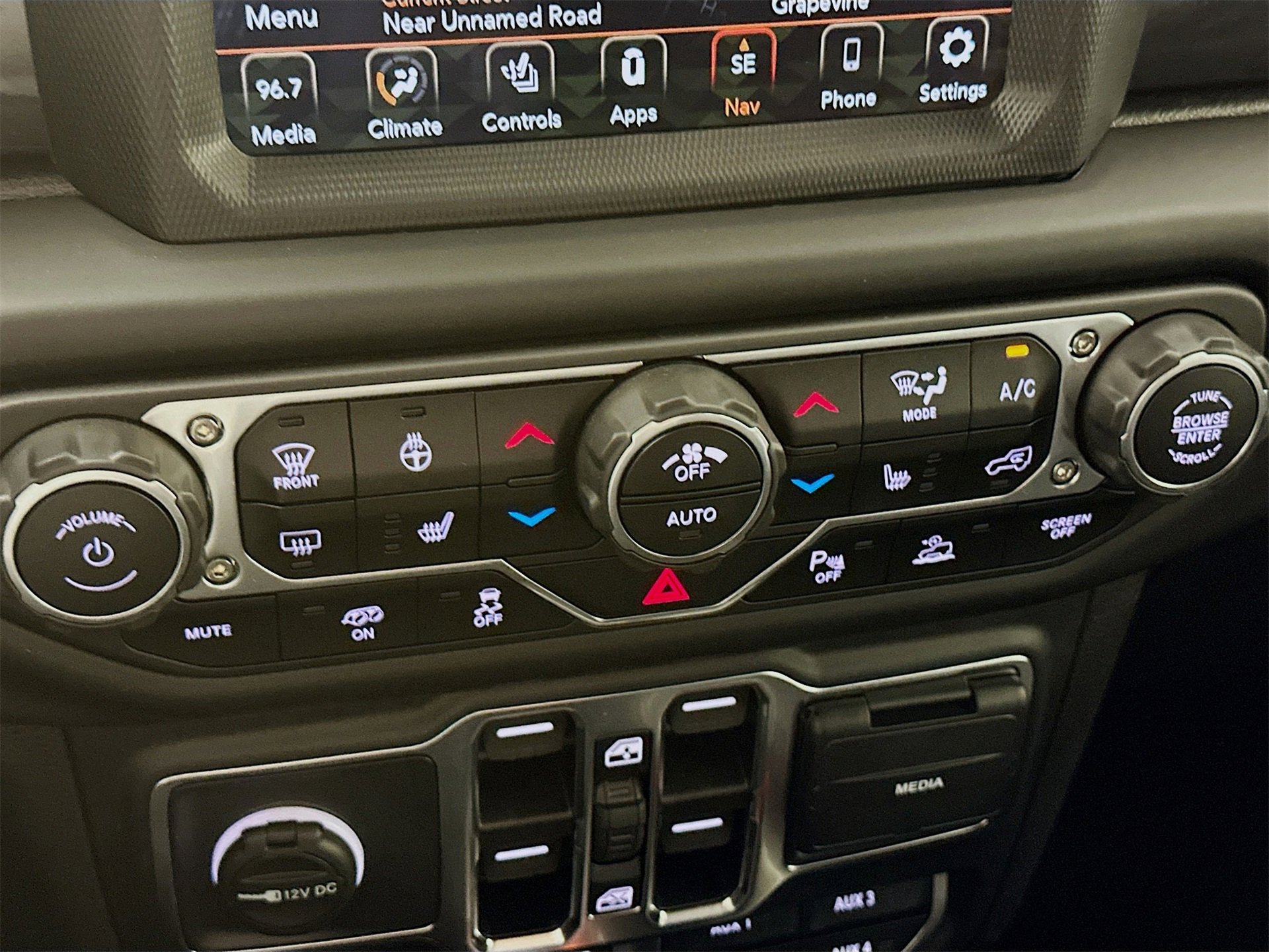 Used 2022 Jeep Wrangler Unlimited Rubicon w/ Trailer Tow Package image 17