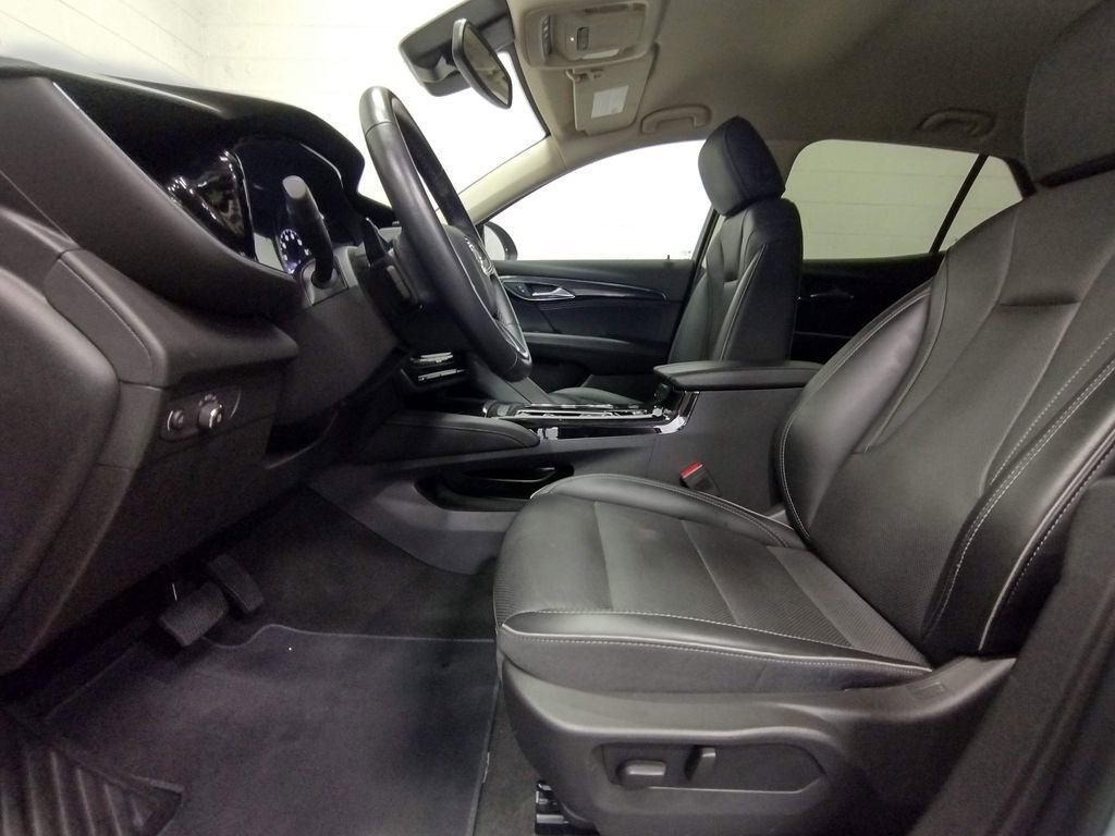 Used 2023 Buick Envision Essence image 24