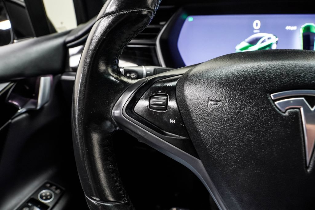 Used 2018 Tesla Model X 75D AWD/4WD image 35