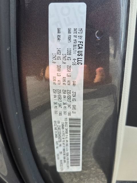 Used 2017 Chrysler Pacifica Touring FWD image 19