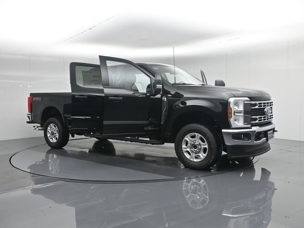 New 2026 Ford F250 XLT w/ FX4 Off-Road Package AWD/4WD image 32