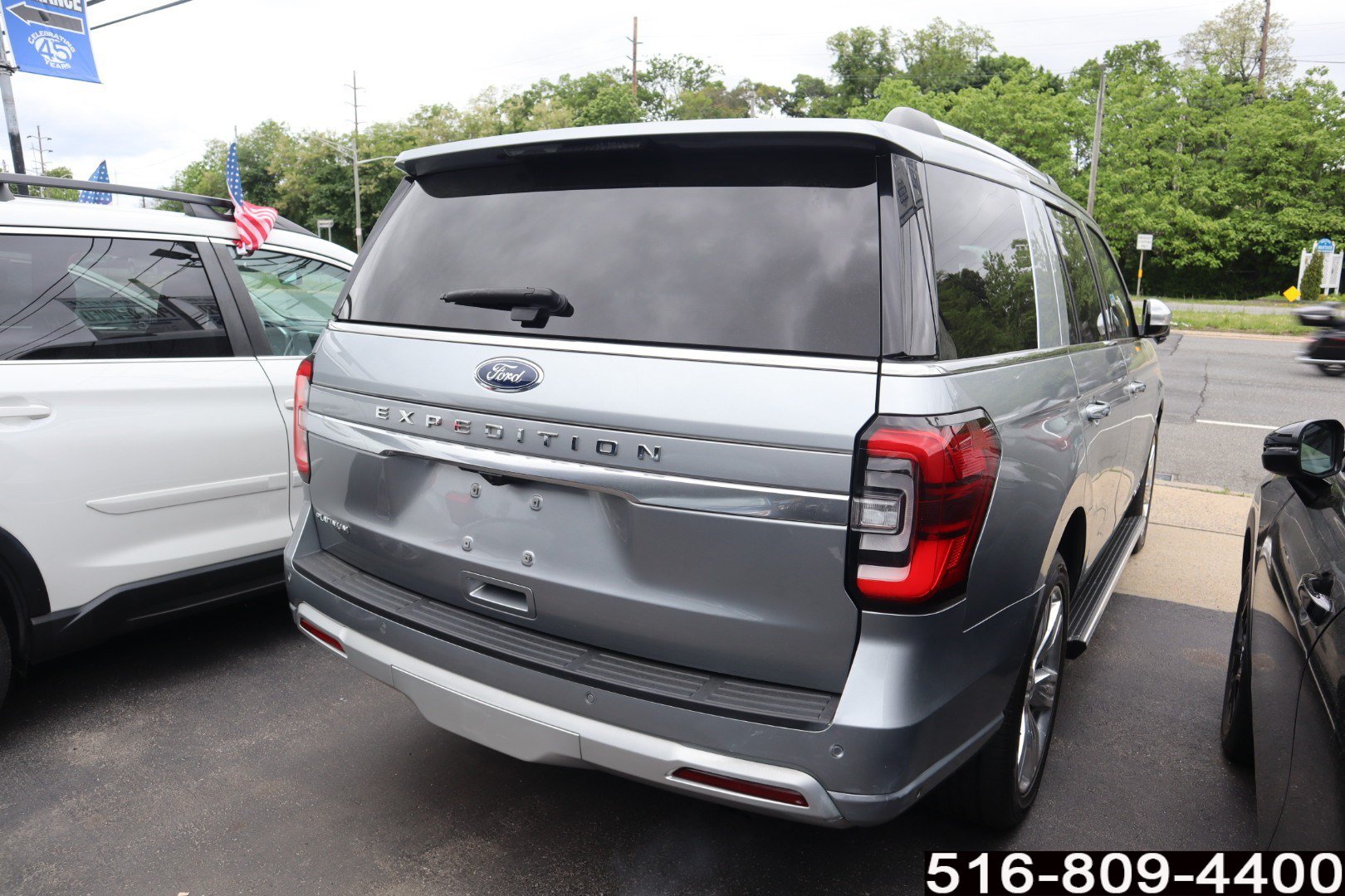 Used 2024 Ford Expedition Platinum AWD/4WD image 5