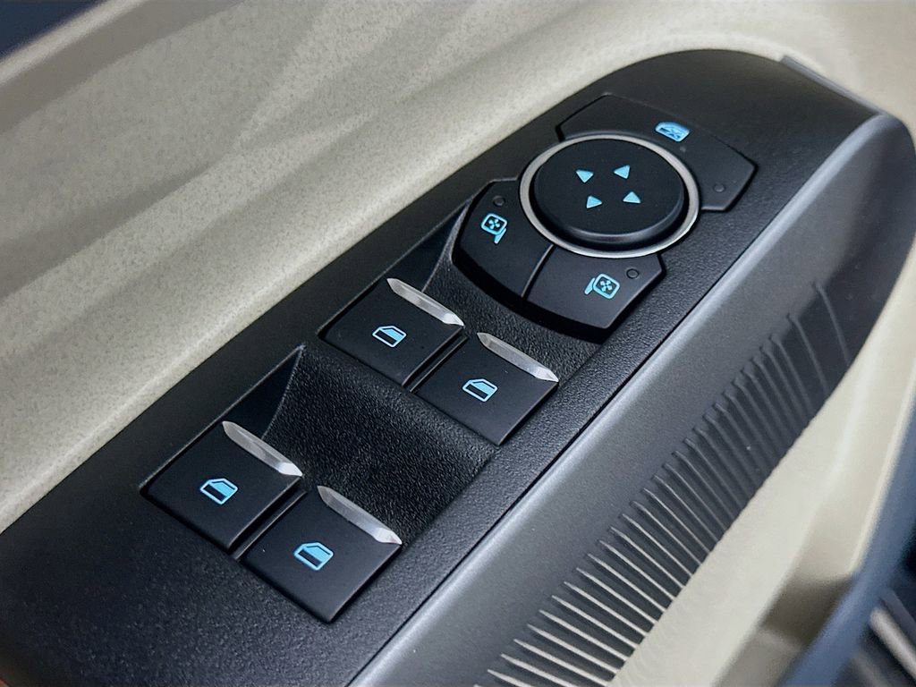 Used 2025 Ford Maverick Lariat AWD/4WD image 20