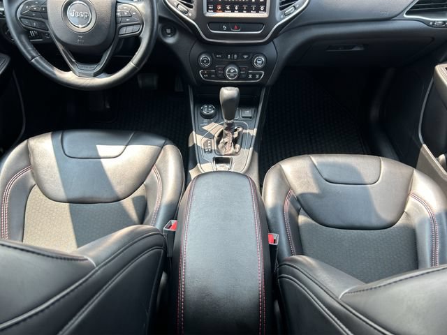 Used 2019 Jeep Cherokee Trailhawk w/ Comfort & Convenience Group AWD/4WD image 20
