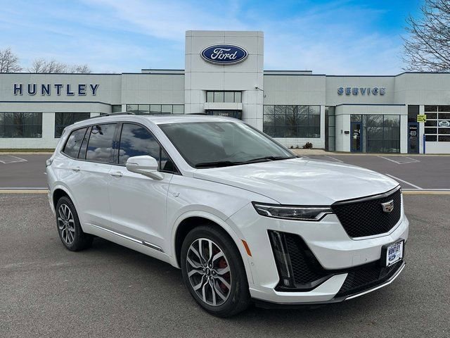 Used 2022 Cadillac XT6 Sport w/ Platinum Package image 4