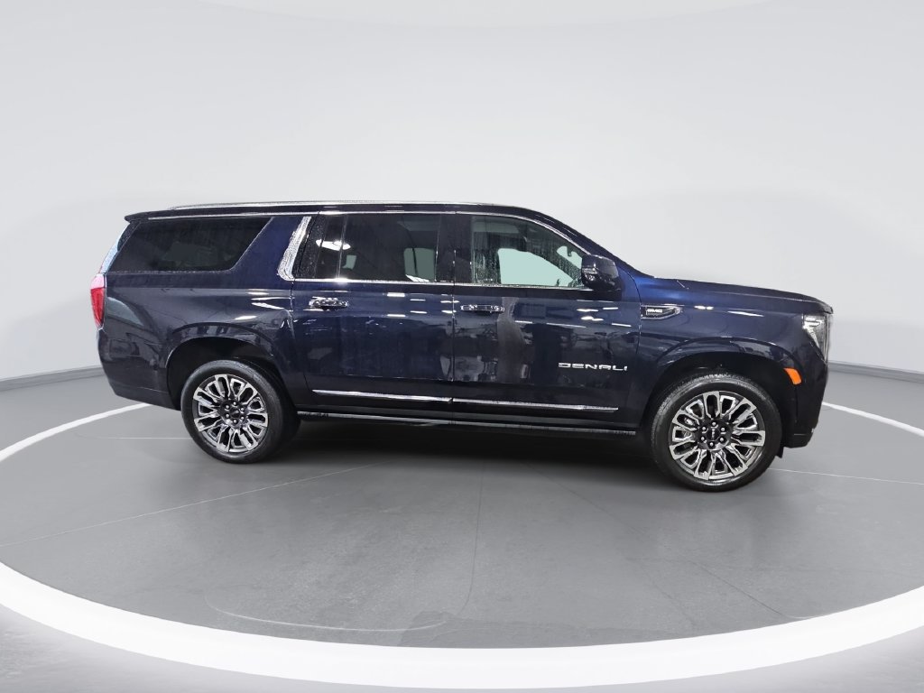 Certified 2023 GMC Yukon XL Denali Ultimate w/ LPO, Floor Liner Package AWD/4WD image 2