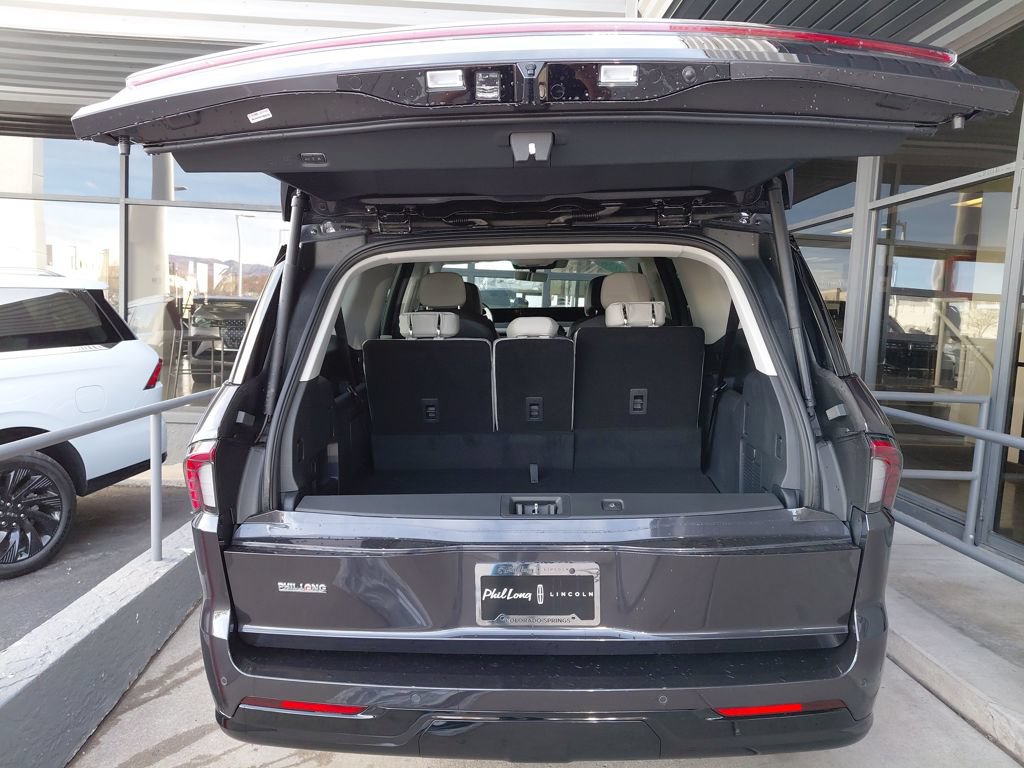 New 2026 Lincoln Navigator L Reserve AWD/4WD image 41
