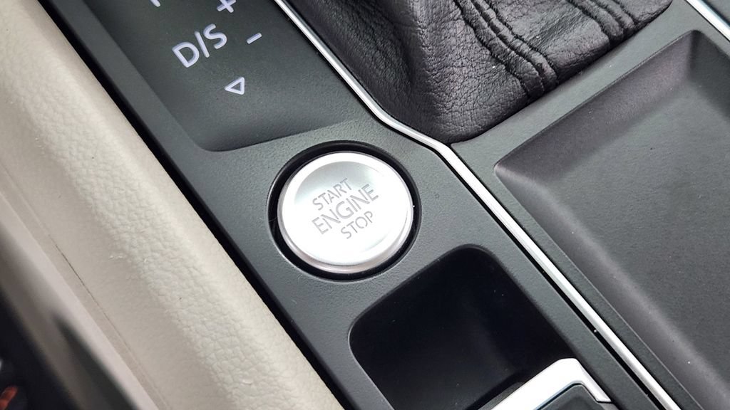 Used 2018 Volkswagen Atlas SE FWD image 27