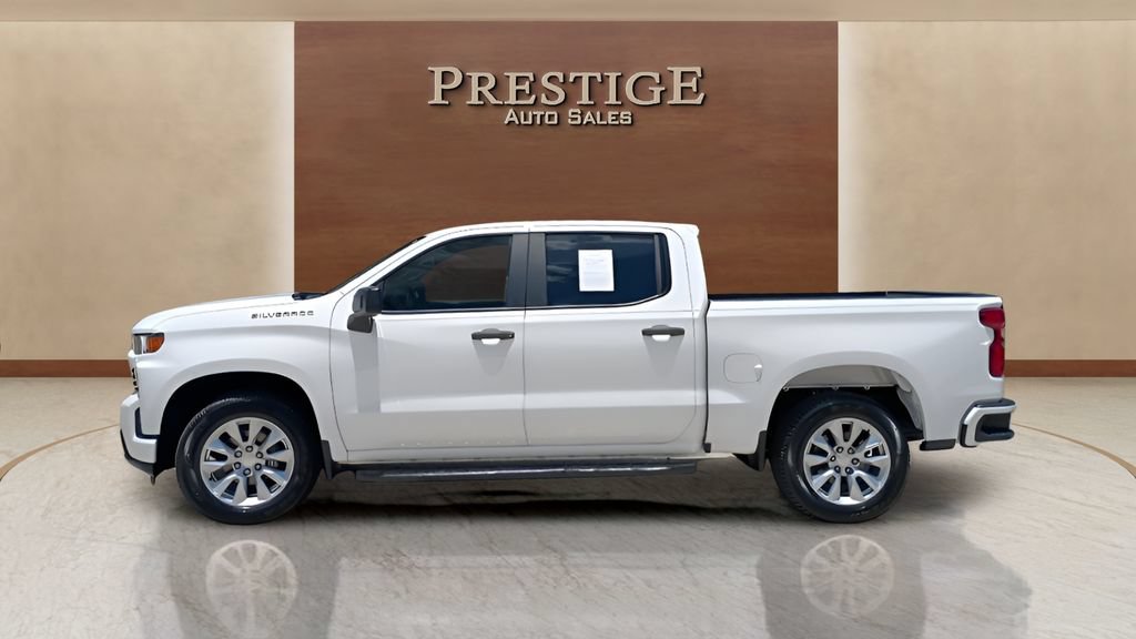 Used 2019 Chevrolet Silverado 1500 Custom w/ Custom Convenience Package RWD image 2