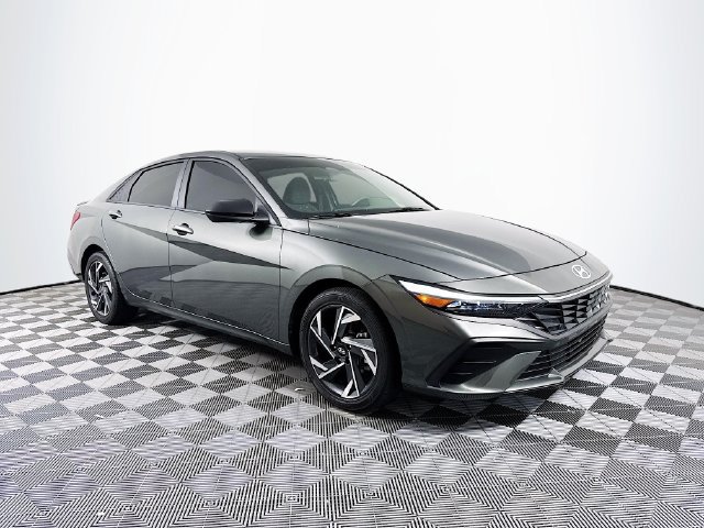 Used 2025 Hyundai Elantra Sport FWD image 10