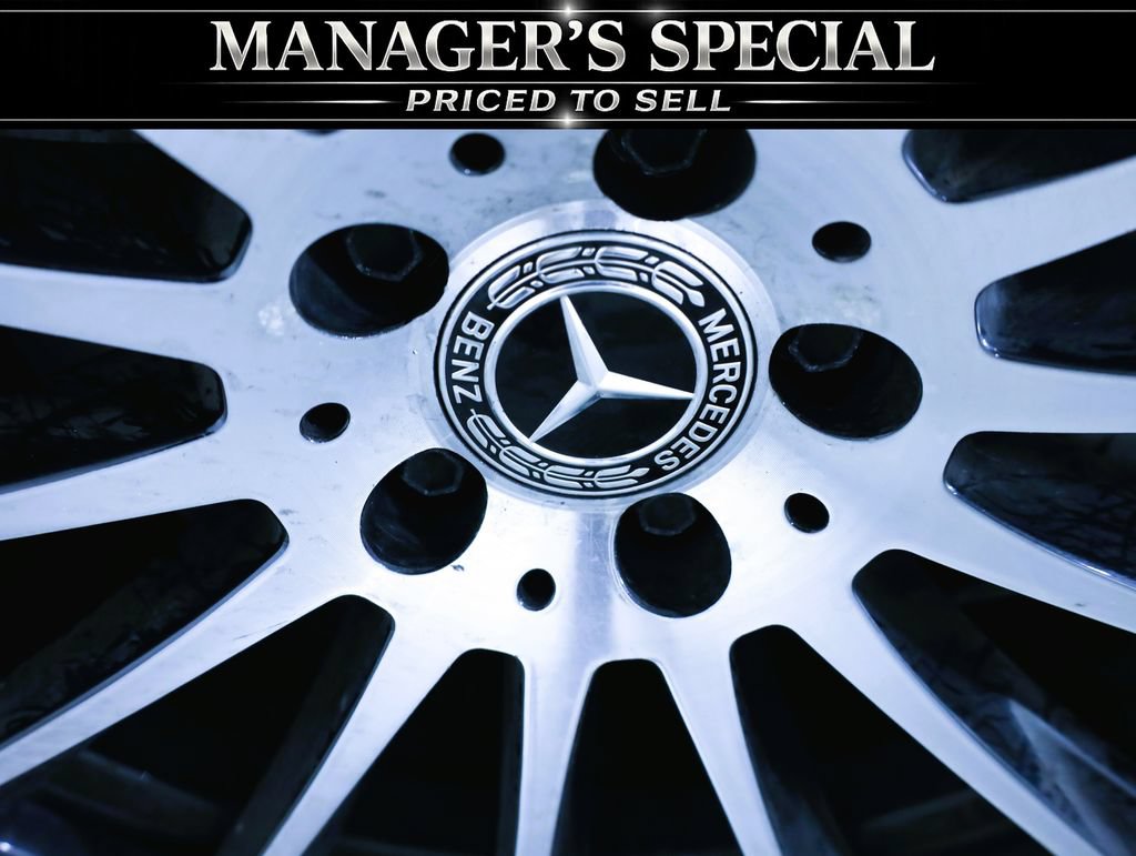Used 2022 Mercedes-Benz S 500 4MATIC w/ AMG Line Package image 8