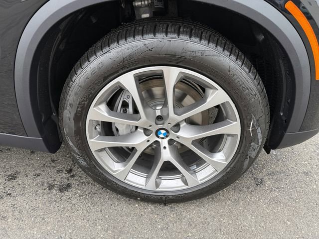 New 2026 BMW X5 xDrive50e w/ Climate Comfort Package AWD/4WD image 16