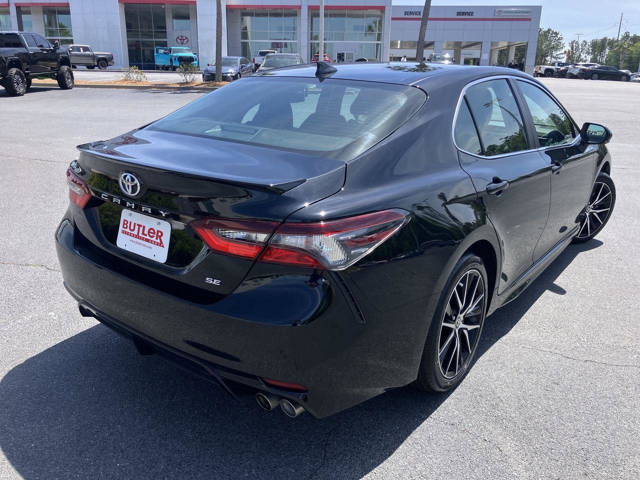 Certified 2024 Toyota Camry SE FWD image 5