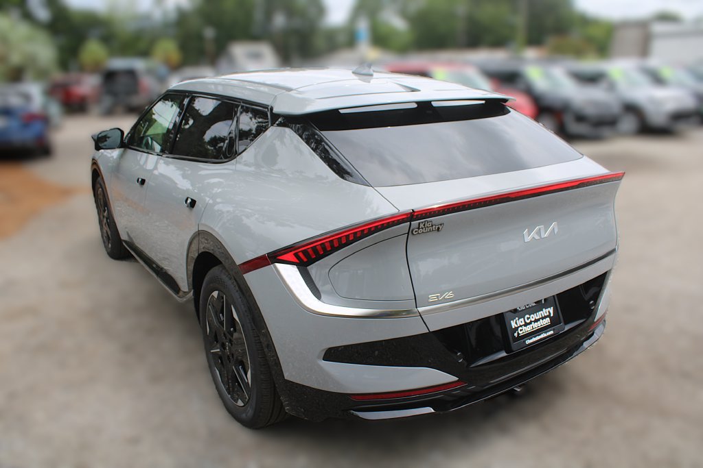 New 2026 Kia EV6 Wind RWD image 12