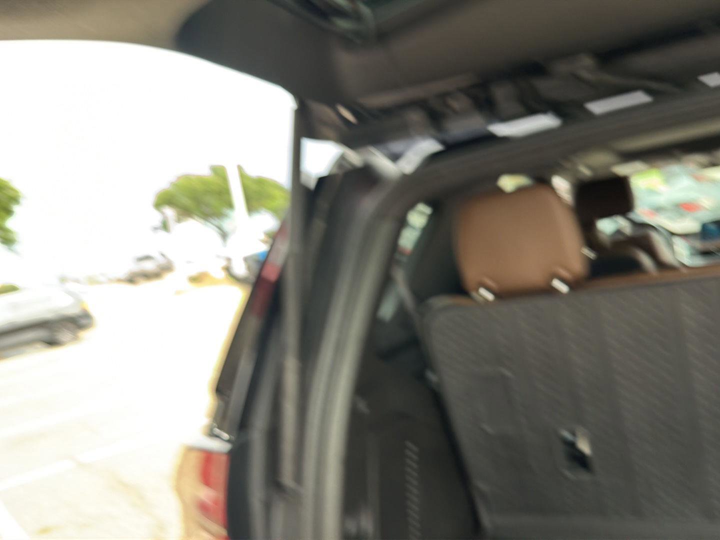 Used 2023 Chevrolet Tahoe High Country AWD/4WD image 15