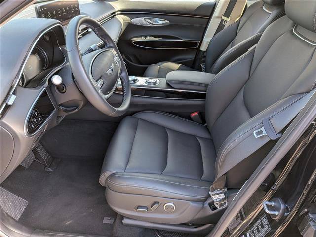 Used 2025 Genesis GV70 2.5T AWD/4WD image 16