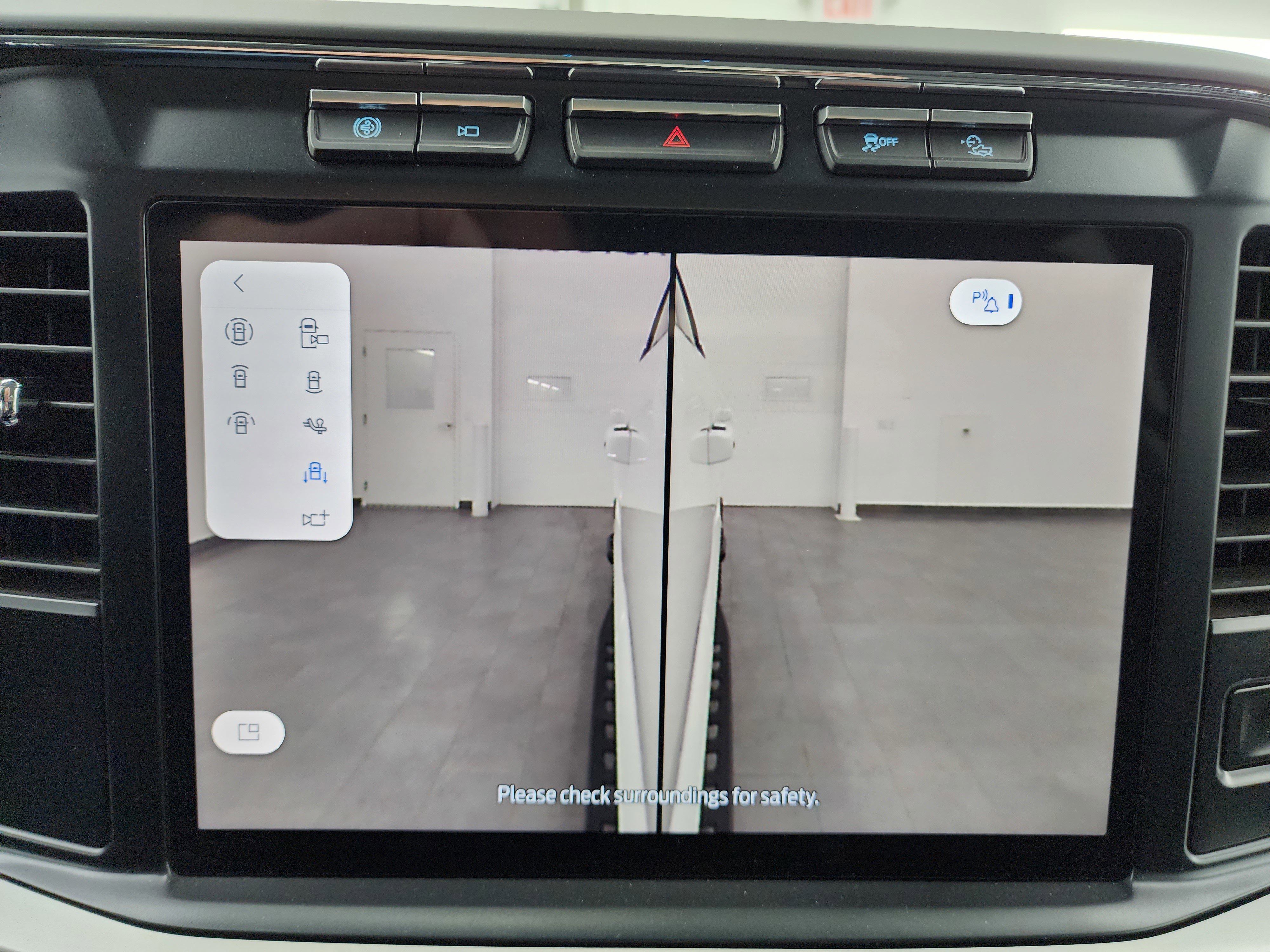 Used 2023 Ford F250 XLT w/ Tremor Off-Road Package image 15