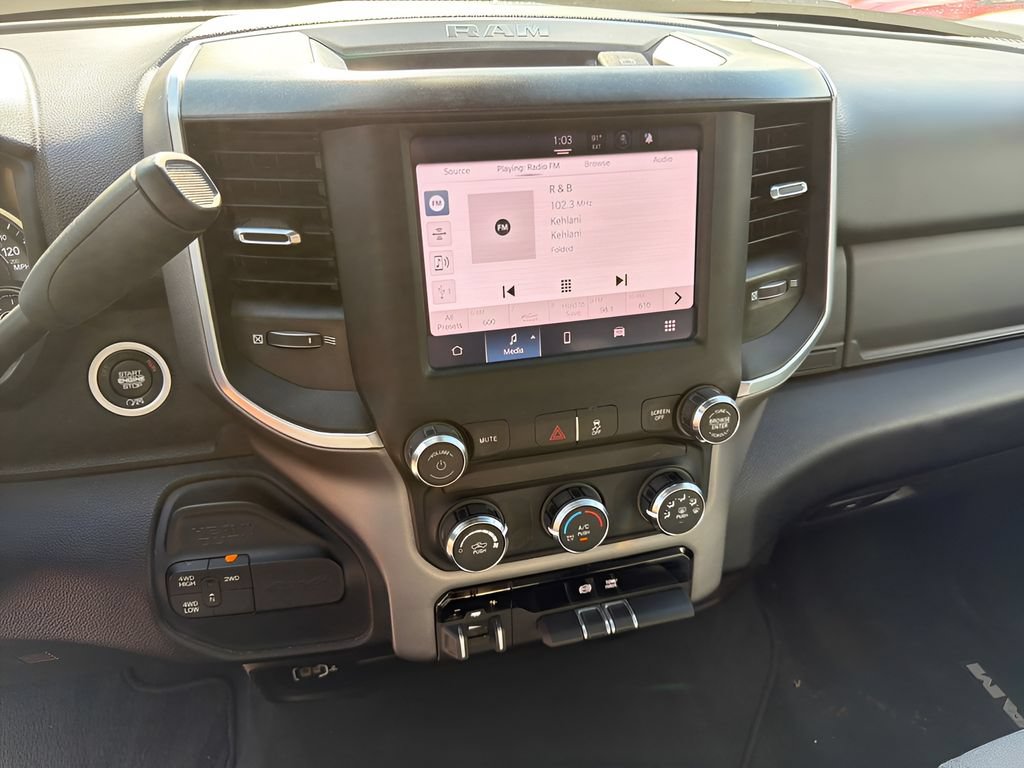 Used 2024 RAM 2500 Big Horn AWD/4WD image 28