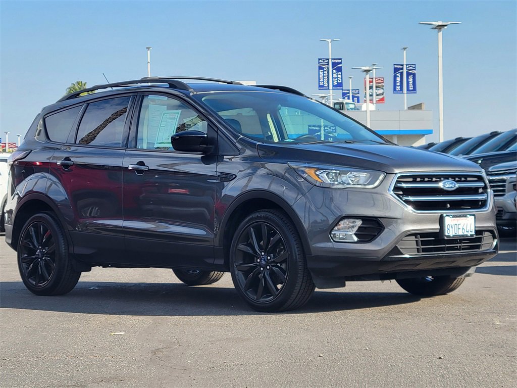 Used 2018 Ford Escape SE w/ SE Sport Appearance Package image 30