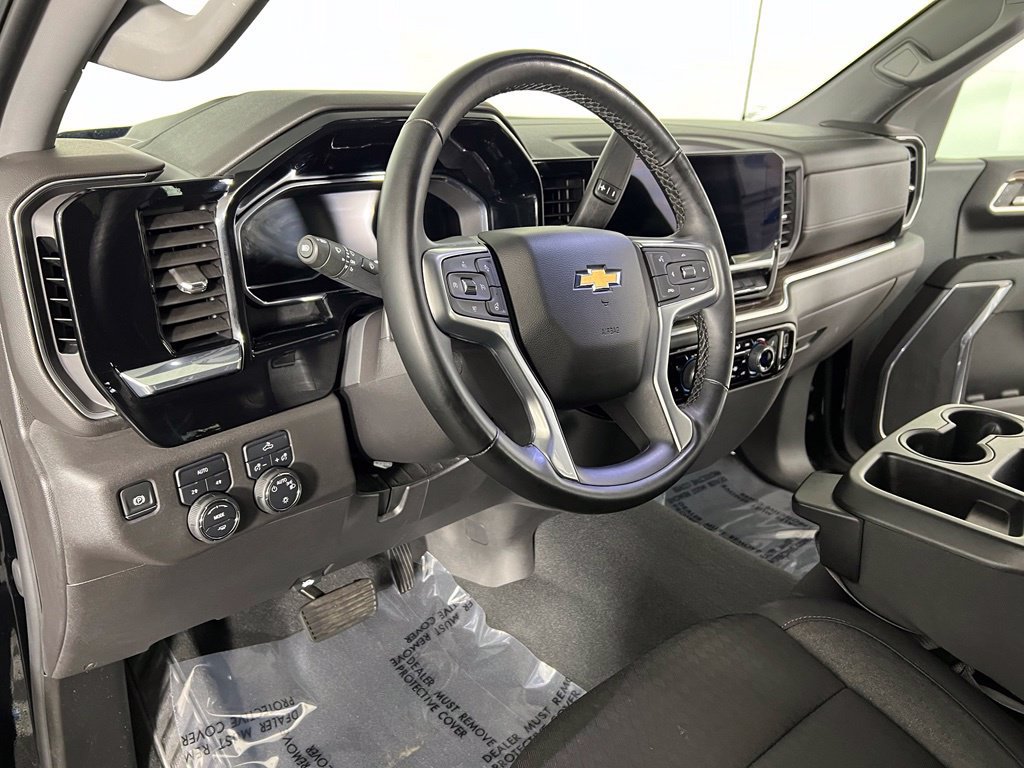 Certified 2024 Chevrolet Silverado 1500 LT AWD/4WD image 18