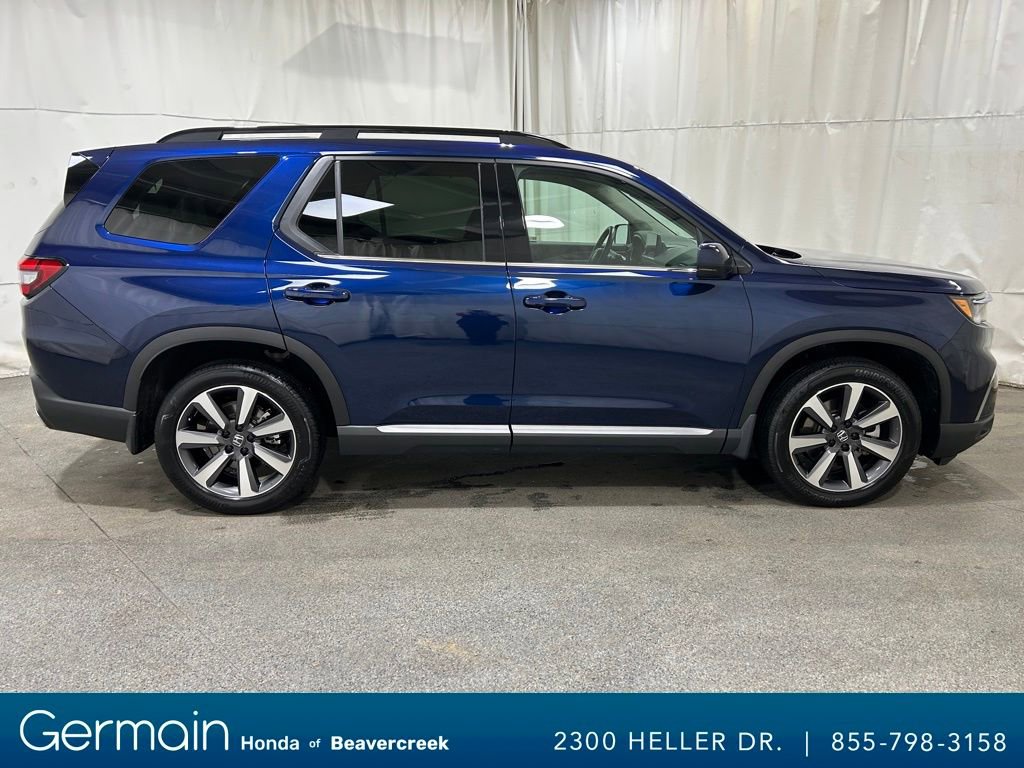 Used 2023 Honda Pilot Touring image 9