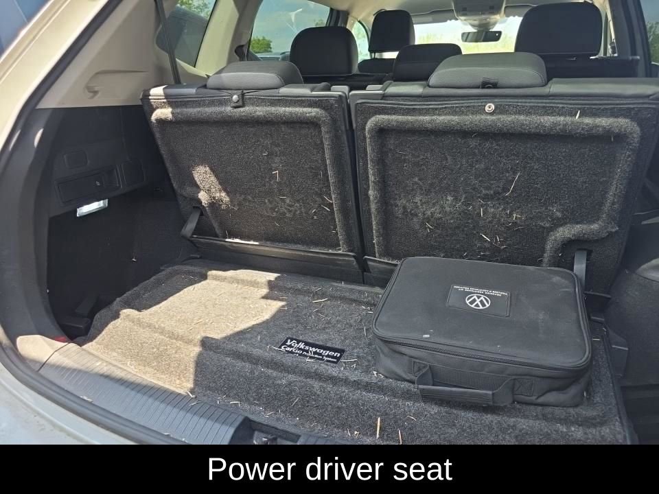 Used 2023 Volkswagen Tiguan SE image 8