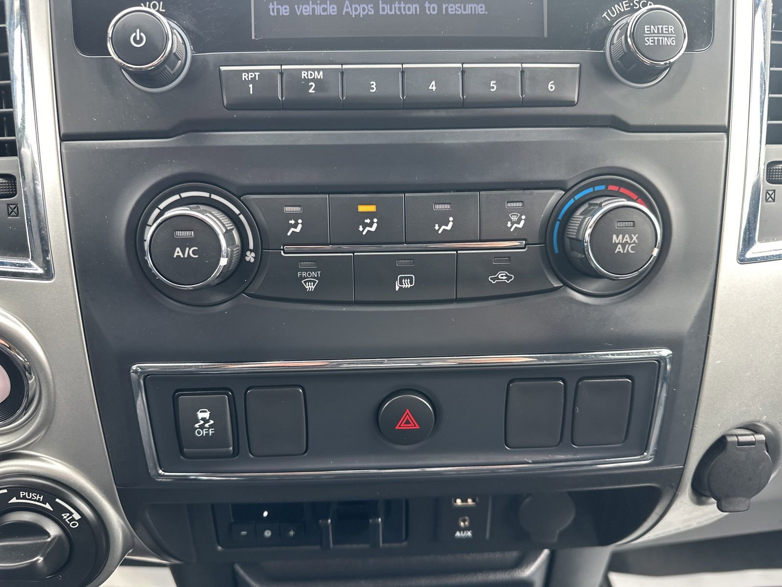 Used 2017 Nissan Titan SV AWD/4WD image 51