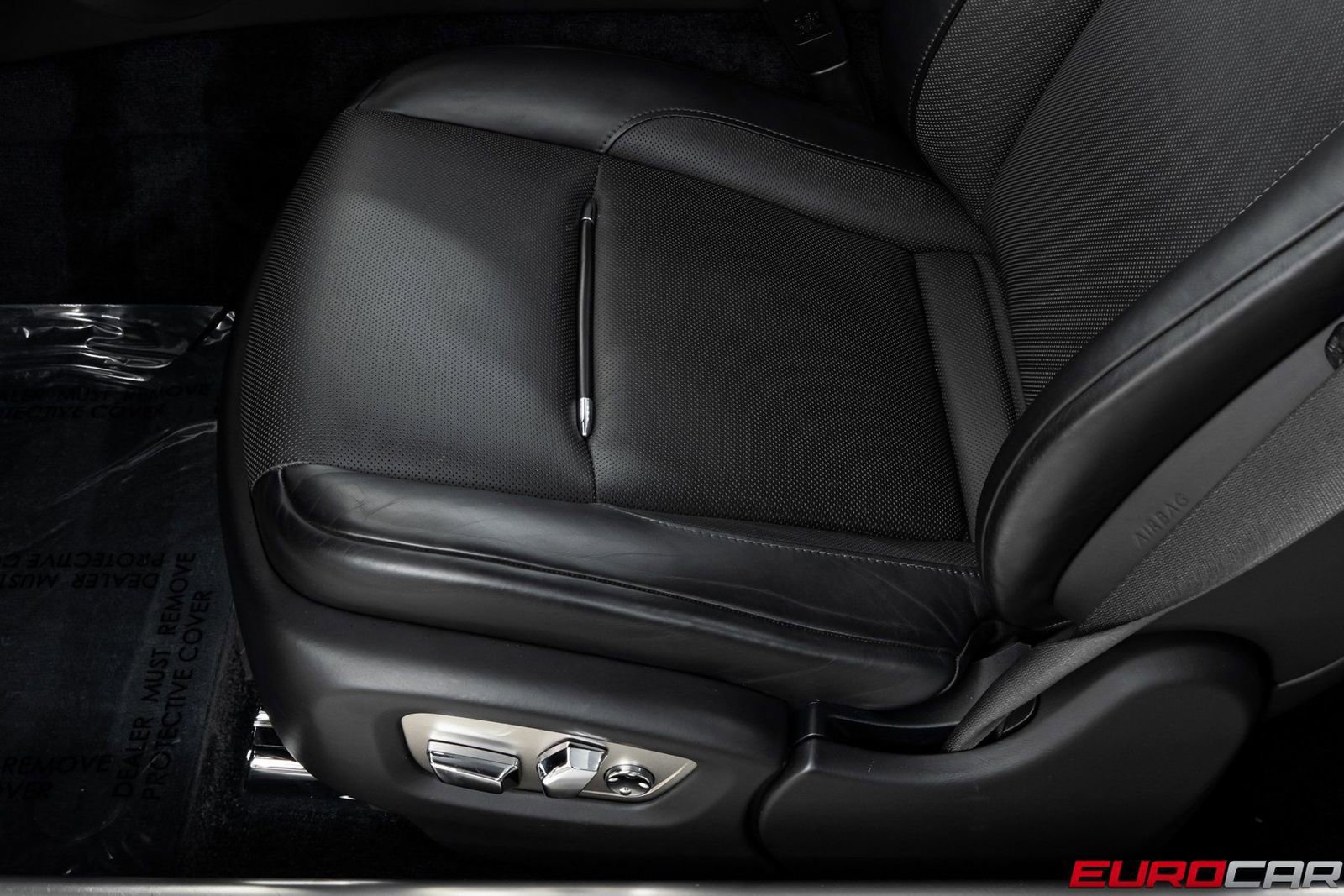 Used 2019 Rolls-Royce Dawn image 39